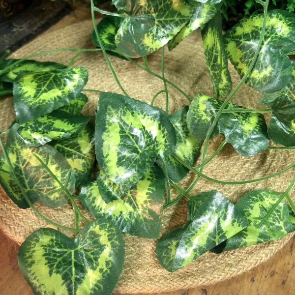 Tira de hojas artificiales estilo hiedra de 2 mts verde combinada –  Puntohome